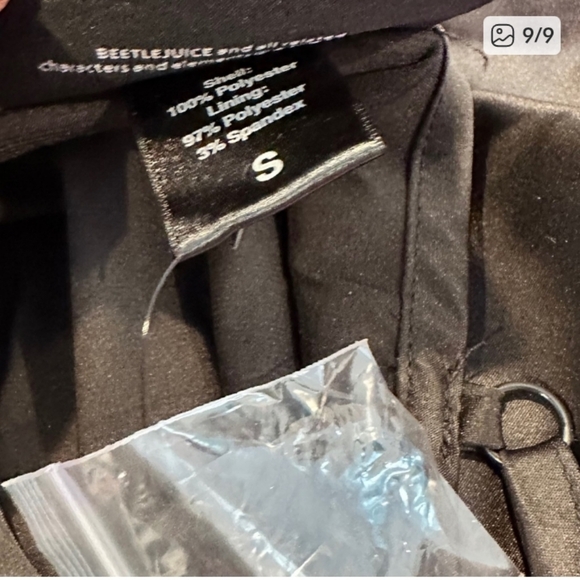 NWT La Femme En Noir Delia Sleeping Robe Beetlejuice - Picture 9 of 9
